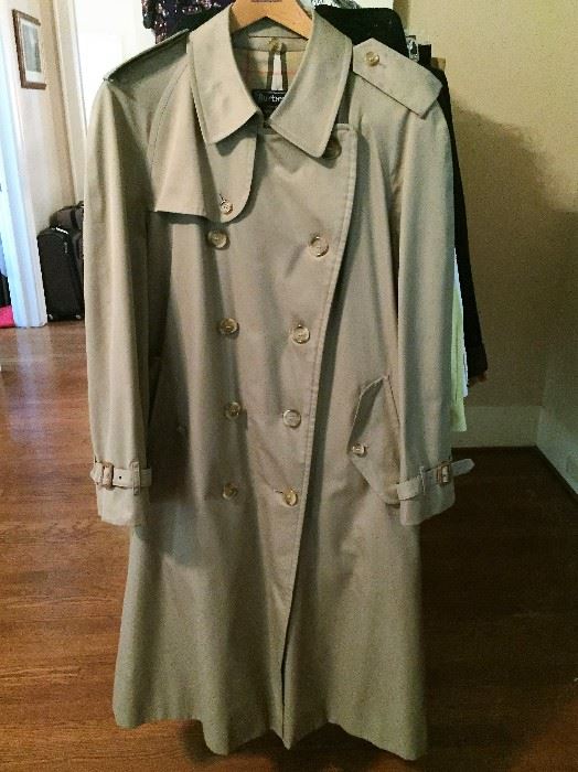 Men's size 44 Burberry trench coat - NEW!