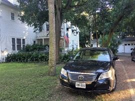 2010 Toyota Avalon, leather interior, 108,000 miles