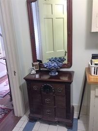 Mirror and entry chest