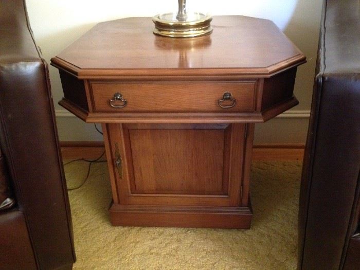 Maple Rolling One-Drawer Cabinet Side Table