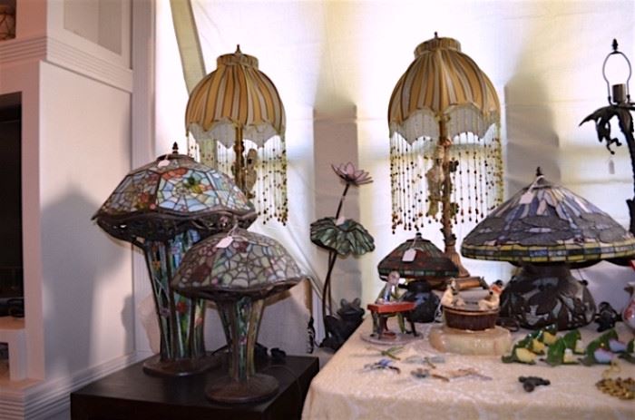 beautiful Tiffany style lamp galore