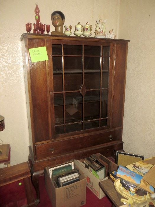 Antique china/curio cabinet
