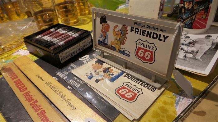 Vintage Phillips 66 Miniature Billboard with 6 Cards
