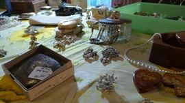 Assorted Vintage Costume Jewelry