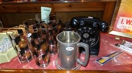 Cool Vintage Black & Gold Starburst Glass Set