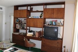 Wall unit