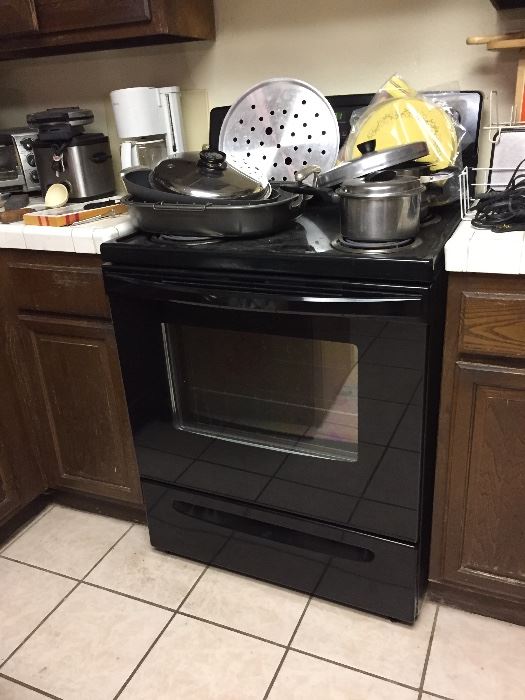 Electric stove oven never used