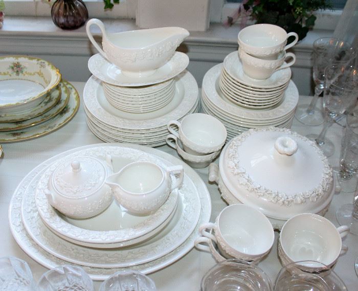 Wedgwood "Queensware" china - service for 8