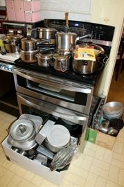 Lots of cookware! Many pieces of Revere Ware