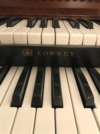 lowrey organ