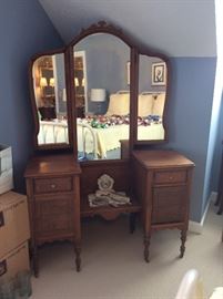 Vintage Vanity with triple Mirror