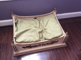 Dog bed for a small dog - Absolutely exquisite