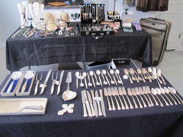 Sterling Flatware, Carving Sets & Serving    International Silver Co - "Pine Spray"       Gorham “Rose Marie”
Towle “Chippendale”
