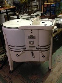 SO VERY COOL VINTAGE FLOOR MODEL WASHING MACHINE 