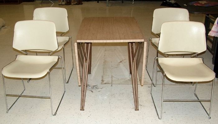 Retro Drop leaf table w 4 chrome stacking chairs