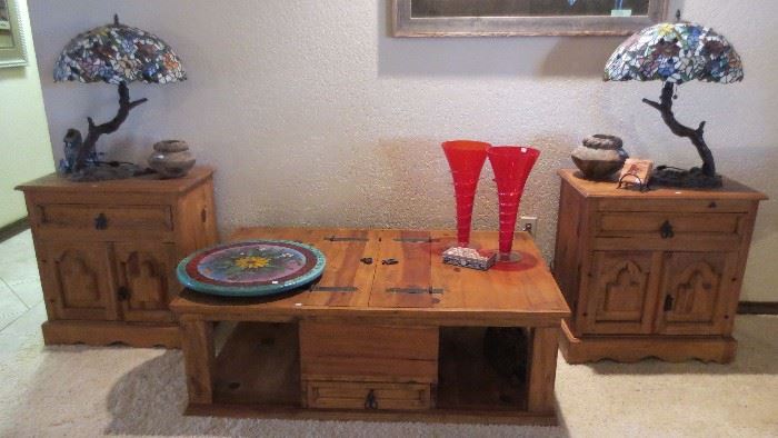 Rustic pine coffee table and end tables, Tiffany style lamps
