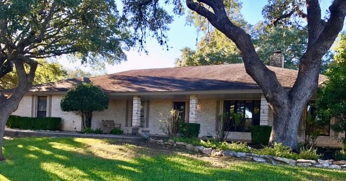 House available for sale. For details contact Robin Saunders, Saunders Luxury Group KW, HillCountryLuxury.com, 210-288-6879.  