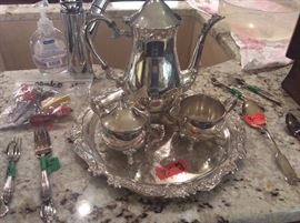 Silverplate tea set - excellent condition. silverware