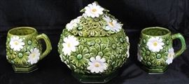 Japan Ceramic Green Daisy Biscuit Jar with 2 matching Mugs