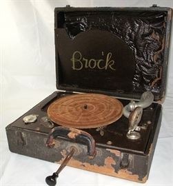 Antique 1920's Brock Hand Crank Portable Gramophone