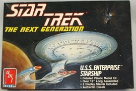 AMT Ertl Sta Trek "The Next Generation" "U.S.S. Enterprise Starship" Model Kit #6619 (1988 by Paramount Pictures) Complete in Original Box with Instruction Booklet