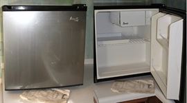 Avanti 1.7cu. ft. Mini Refrigerator Black with Stainless Front