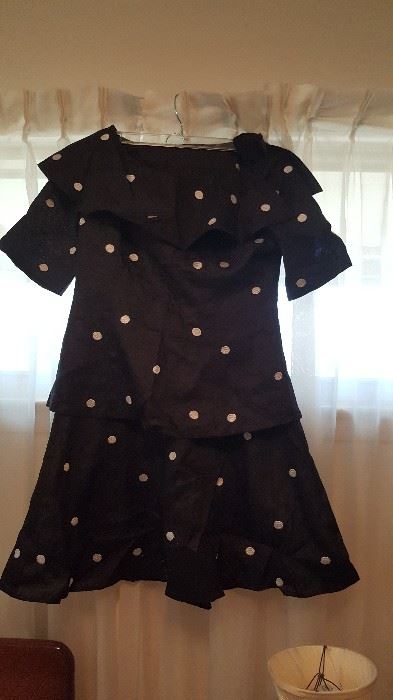 Boutique style Linen Top a b day skirt with embroidered polka dots, size 12