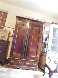 Wonderful American Victorian Walnut armoire, c. 1870
