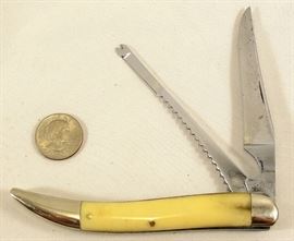 Amazing Collection of Antique / Vintage CASE XX Knives as well as other Manufacturers.