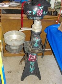 Super nice folk art cream seperator