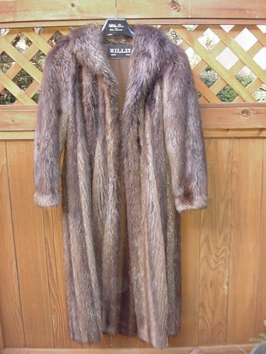Fabulous full-length fur coat, natural beaver