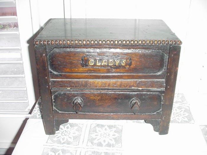 Jewelry chest or doll chest