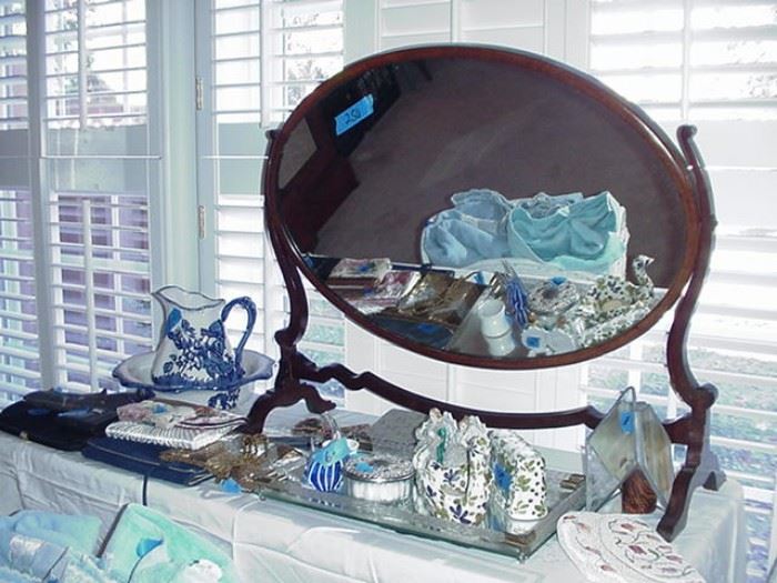 Oval dresser mirror
