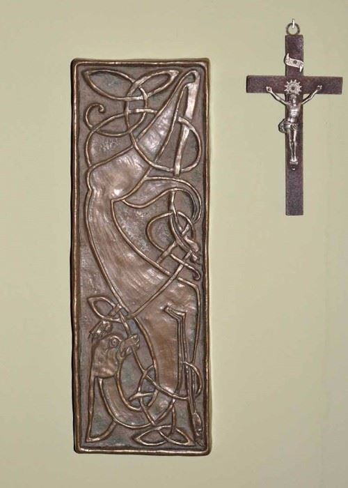 Metal Wall Plaque & Traditional Crucifix