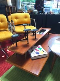 MCM COFFEE TABLE/PLANTER. 