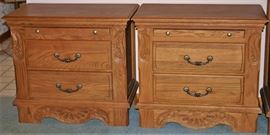 Arbek King Bedroom set w/Bed Frame, 2 Night Stands, 7-Drawer Dresser W/Mirror, & 3-Drawer Entertainment Cabinet