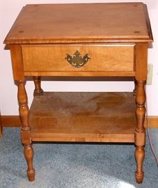 Double Bedroom Set w/Mattress & Box Springs, Night Stand, & 6-Drawer Dresser w/Mirror