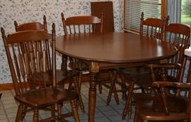Tell City Furniture Dining Table w/6 Chairs & 2 Leafs
