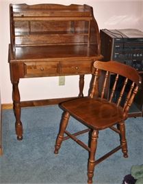 Ladies Roll Top Desk w/Chair