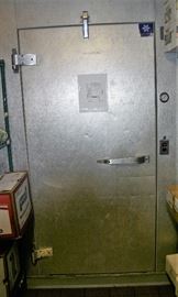 Thermo-Kool Walk in Cooler/Freezer (17’4” x 8’9” x 8’7”)