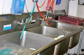 Advance Tabco Model # FC-3-2424-24RL-X Three Compartment Sink