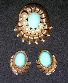 Jomaz earrings and brooch