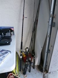 FISHING RODS WITH REELS