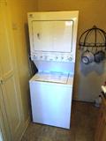 SEARS KENMORE 27" STACKING WASHER DRYER UNIT