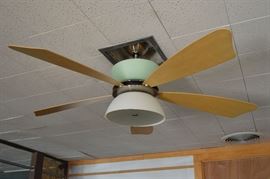 RETRO CEILING FAN (GEORGE KOVACS) BY MINKA AIRE