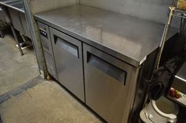 2 door cooler with work top