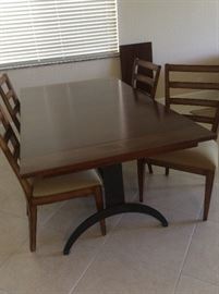 Ethan Allen dining table with 2 leaves and 4 chairs