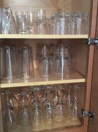 Various kitchen glassware