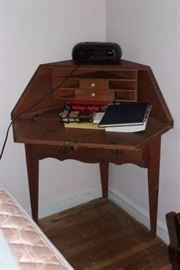 Corner Desk