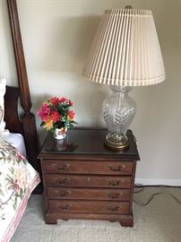 Bedside table w/lamp